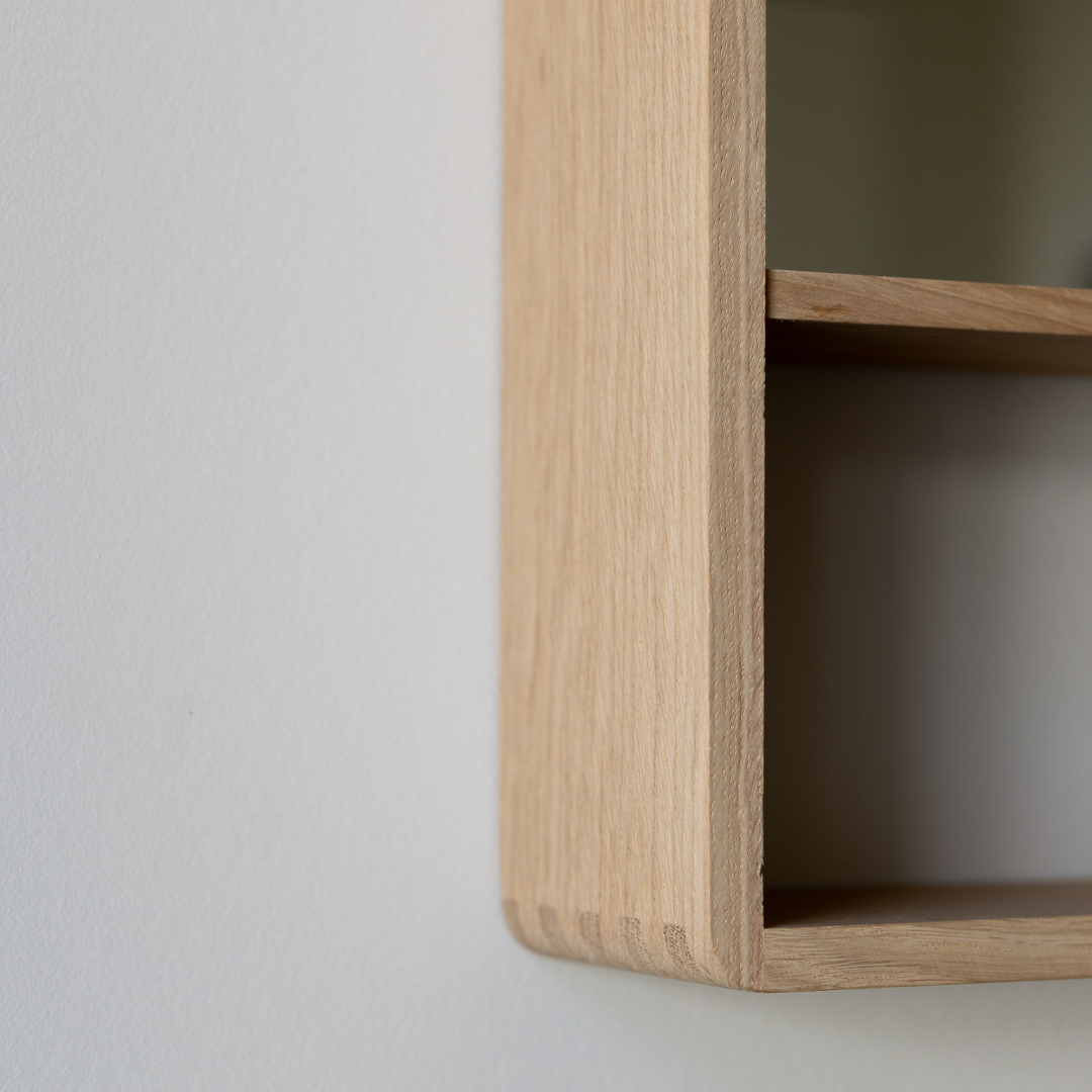 CUPMUG Mirror - Eichenholz-Regalbrett