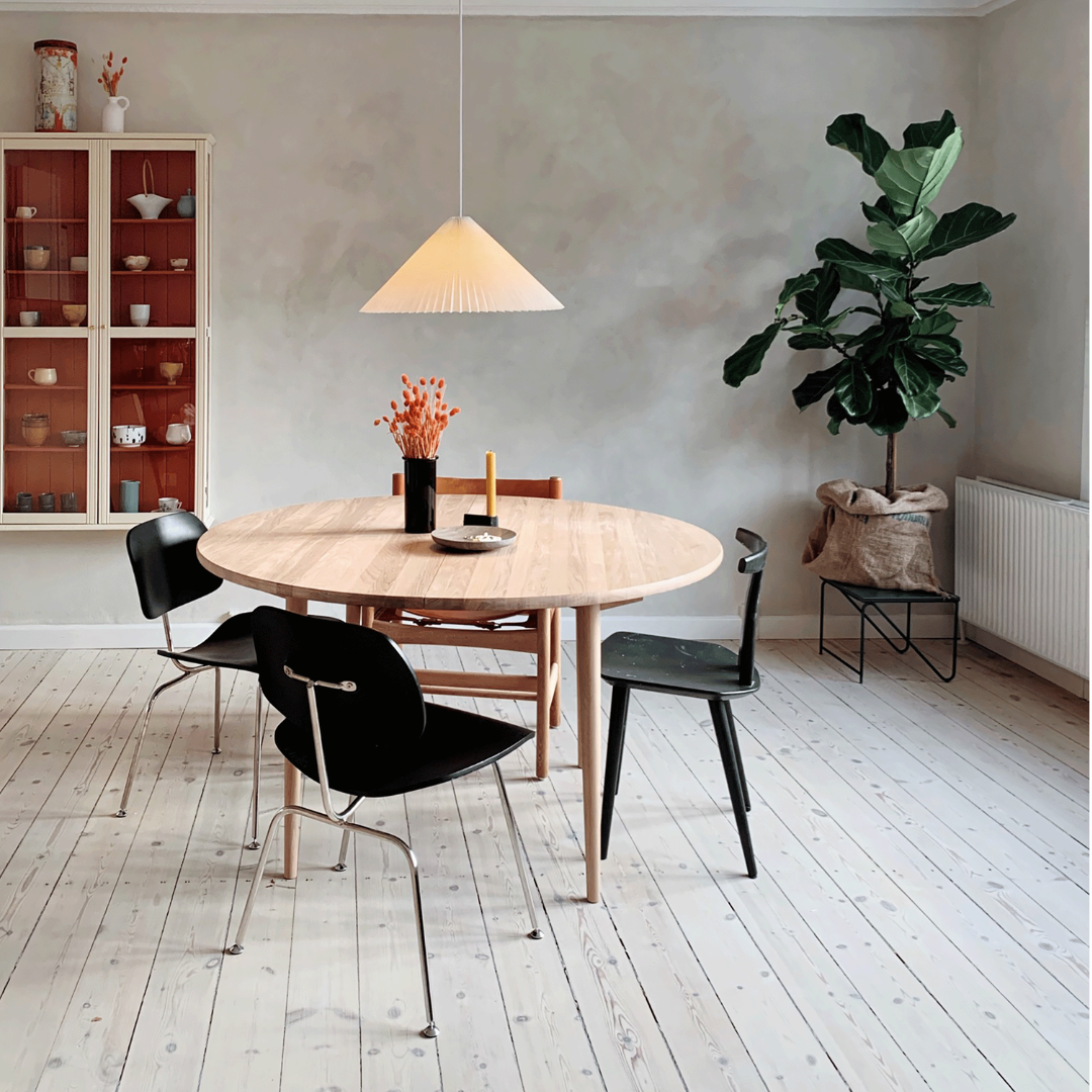 J111 - Esszimmerstuhl