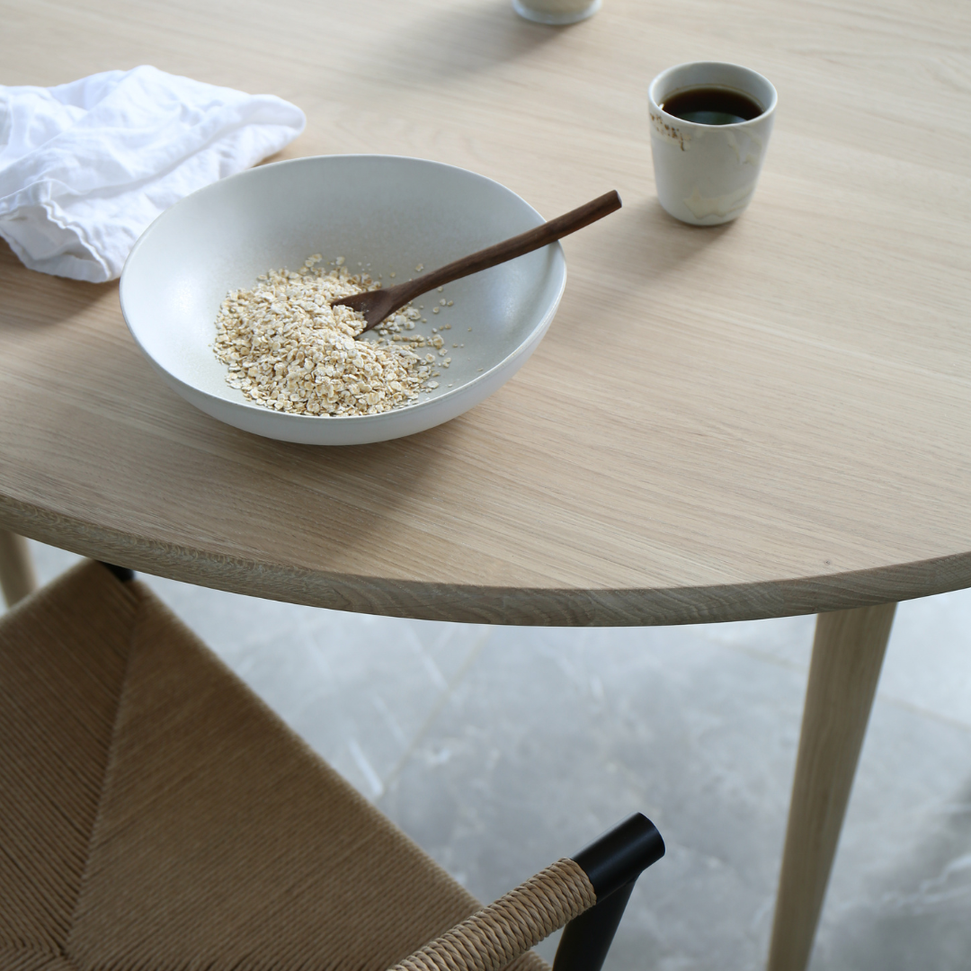 HOLMEN - Runder Esstisch, Eiche