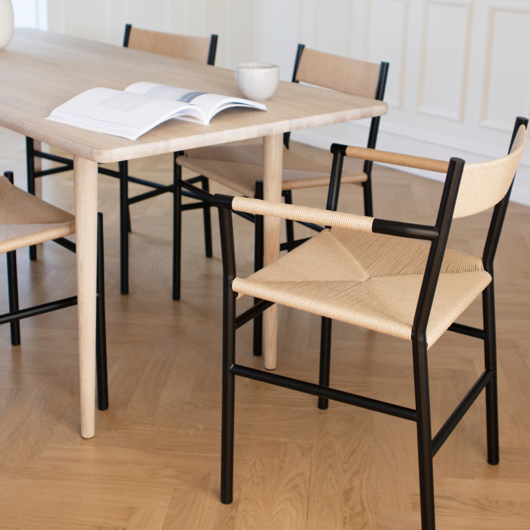 CORD - Esszimmerstuhl mit Armlehne