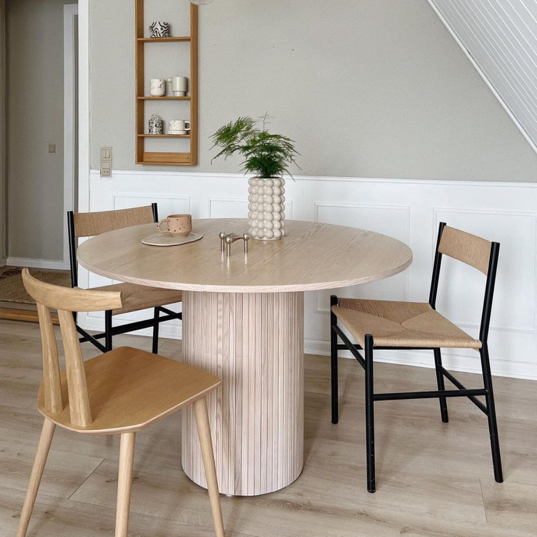 J111 - Esszimmerstuhl