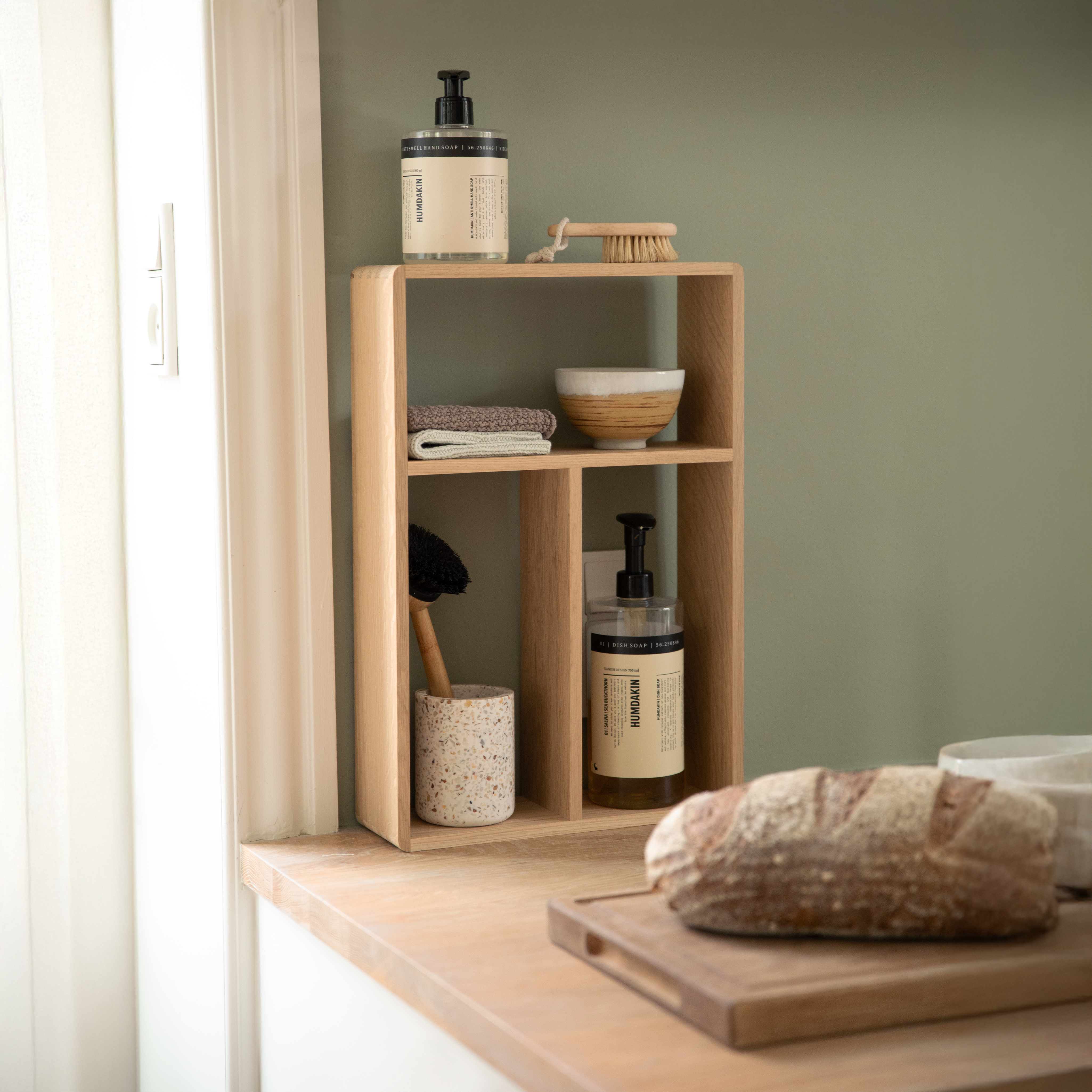 CUPMUG - Eichenholzregal, 45x30 cm