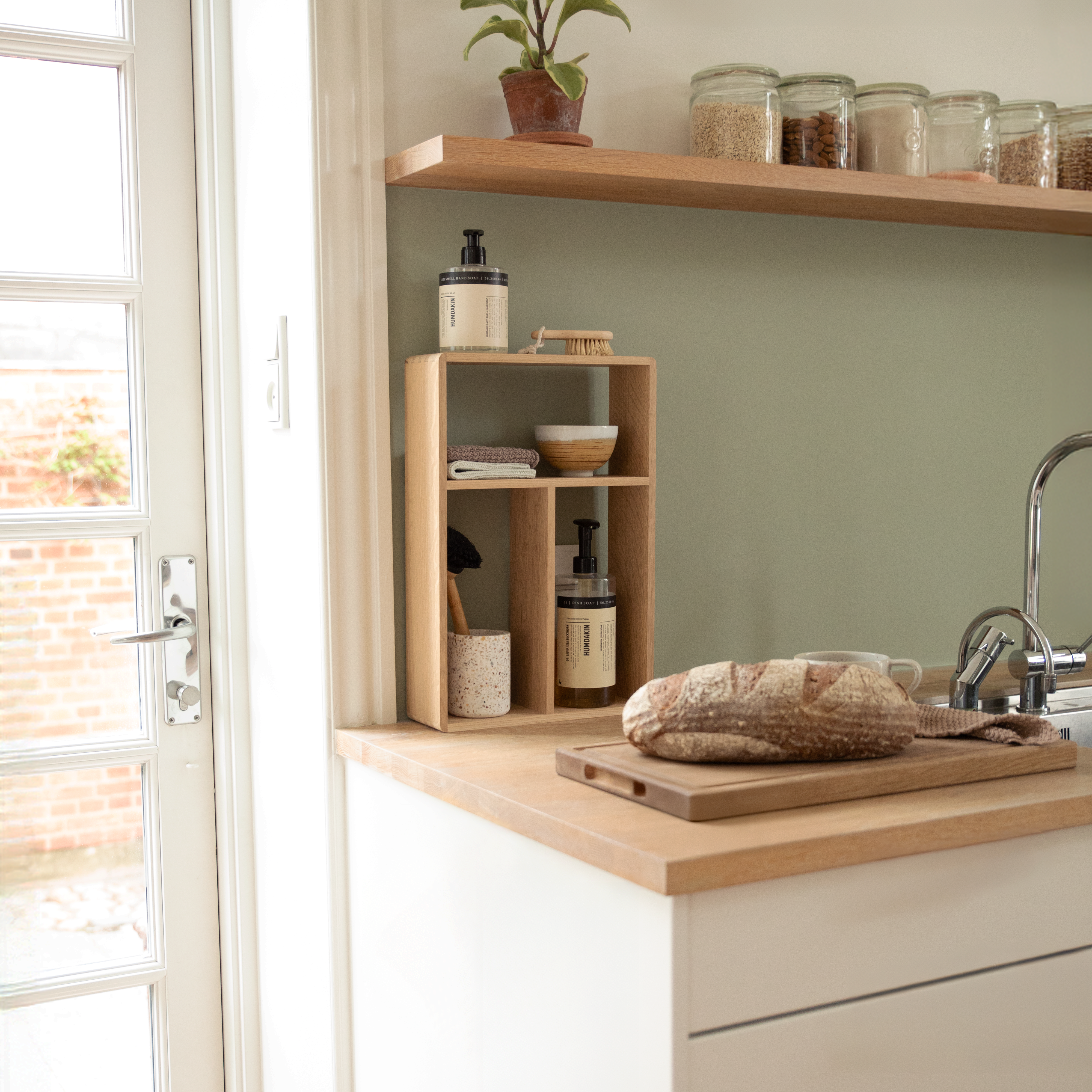 CUPMUG - Eichenholzregal, 45x30 cm
